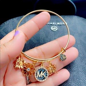 Mk fashion charms bracelet